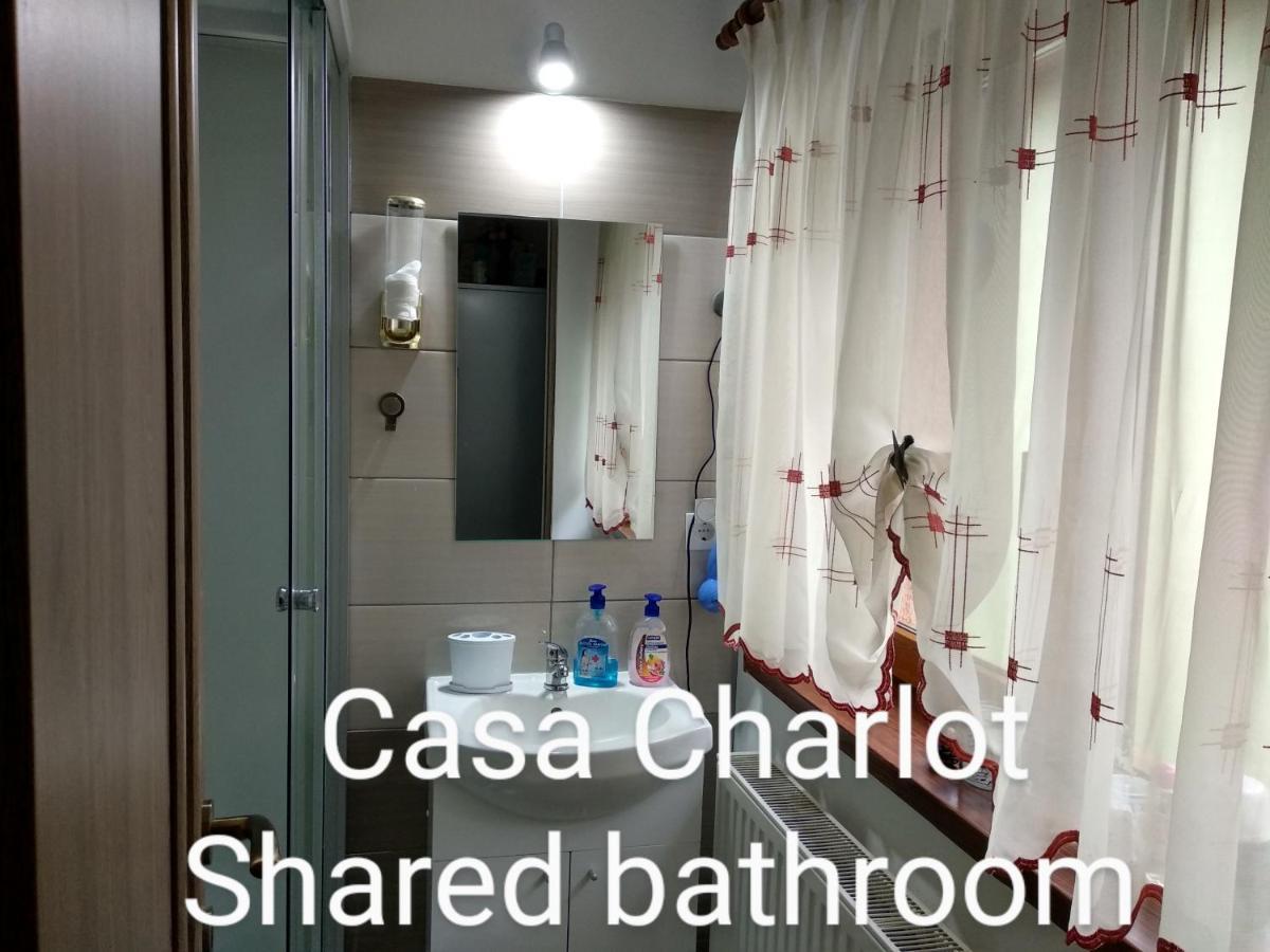 Casa Charlot Lägenhet Braşov Exteriör bild